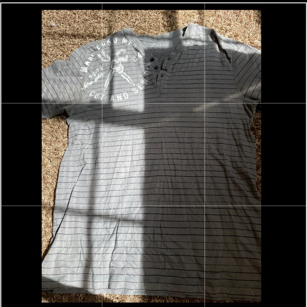 Size Large Marc echo 3 button down